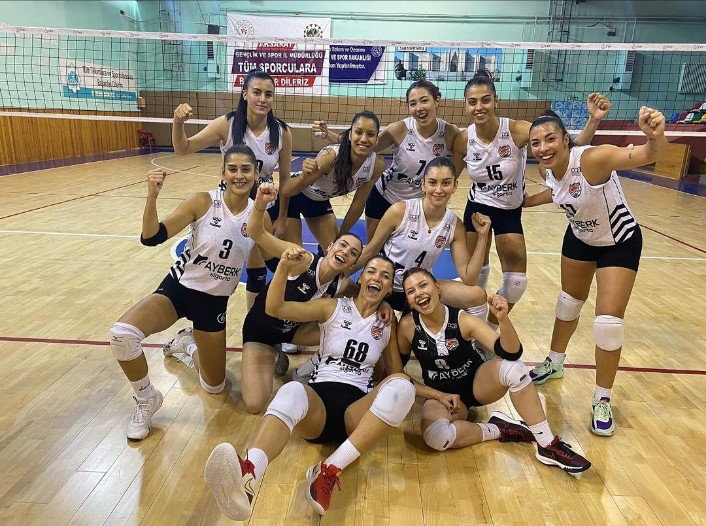 Aksaray 1989 Voleybol Takımı Adana Sporcu Eğitim Spor Kulübü'nü 3-0 Mağlup Etti