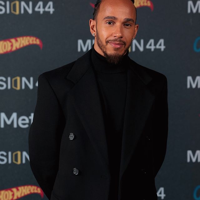 Lewis Hamilton, Geleceği Yeniden Düşünme Etkinliğinde Mission44'ün Çalışmalarını Kutladı